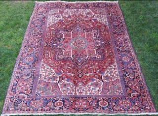 20th. Century Persian Heriz Rug size:245 x 350 cm                        