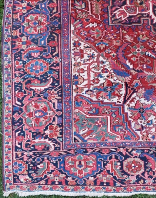 20th. Century Persian Heriz Rug size:245 x 350 cm                        