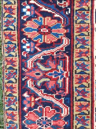 19th.Century Persian Heriz Rug size: 142 x 195 cm                        
