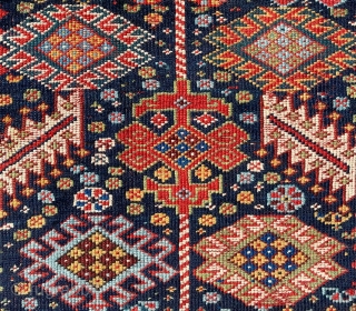 Qhasqai Shekarlu Rug Circa 1870s-1880s size 165x241 cm                         