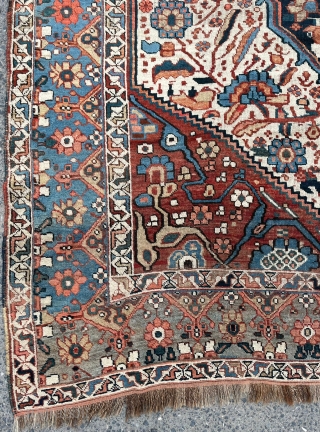 Persian Khamse Rug Circa 1880 size 175x275 cm                         
