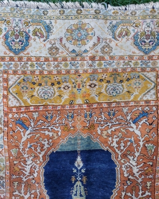 19th. Century Sivas Rug size: 117 x 153 cm                        