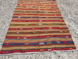 ANTIQUE TURKISH ANATOLIAN NATURAL DYE AND WOOL KILIM RUG
GEORGEOUS NATURAL COLOR   ,HANDSPUN WOOL ON COTTON FRINGE
BROWN COLOR IS NATURAL CAMEL WOOL RARE AND UNIQUE 
FROM SOUTHERN TURKEY FETHIYE REGION   ...