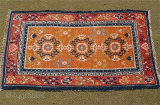 Old tibetan rug
Size cm. 130*70
P.cat                            