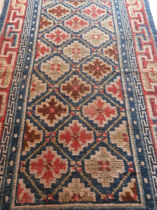 Old tibetan rug
Size cm. 125*70
P.cat                            