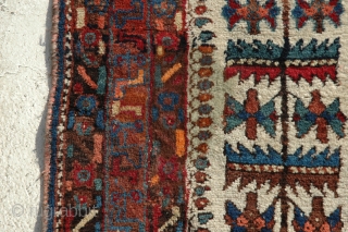 An Antique Afshar rug 19th century
old repaired, you can see on picture 5 and 9.
size is 152 x 118 cm.             