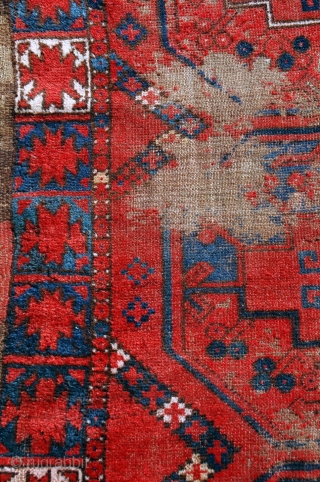 An Antique Uzbek/ Ersari rug
end 19th century or 1st half of 20th centuy
size is : 232 x 180               