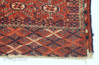 Small Tekke rug 19th century, size is 152 x 122 cm or 5 x 4 ft                 