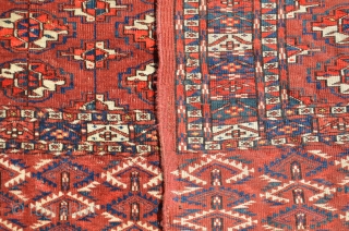 Tekke chuval end 19th century.
size is 120 x 68 cm or 3.1 x 2.1 ft                  