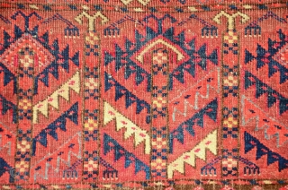 Tekke Egnsi 1880.
Size is 153 x 132 cm or 5.0 x 4.4 ft
                    