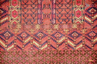 Tekke Egnsi 1880.
Size is 153 x 132 cm or 5.0 x 4.4 ft
                    