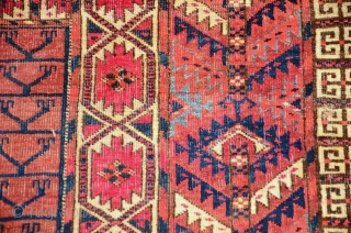 Tekke Egnsi 1880.
Size is 153 x 132 cm or 5.0 x 4.4 ft
                    