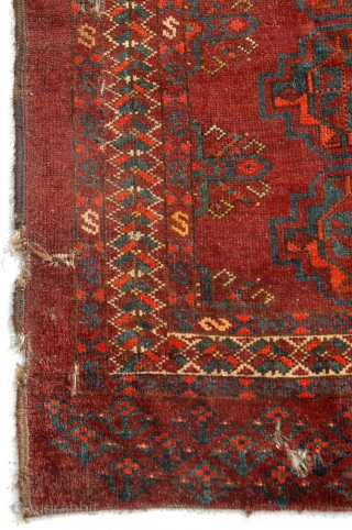An Antique Ersari chuwal fragment 19th century,
size is 140 x 108                      