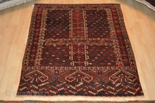 4'4" x 5'7" Turkmen Hatchli in great condition                         