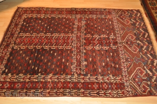 4'4" x 5'7" Turkmen Hatchli in great condition                         