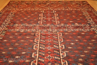 4'4" x 5'7" Turkmen Hatchli in great condition                         