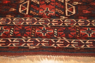 4'4" x 5'7" Turkmen Hatchli in great condition                         