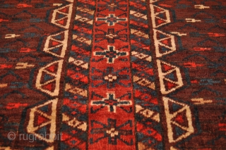 4'4" x 5'7" Turkmen Hatchli in great condition                         