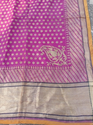 Vintage real Zari dupatta from Varanasi Uttar Pradesh India used by the royal families the dupatta is in mint wearable condition the size of the dupatta is 274 cm X 198 cm. 