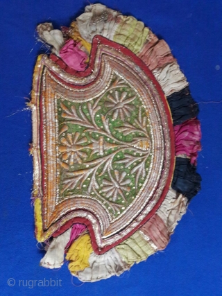 beautiful hand fan of kala batu work with both sides reversible work the size of fan is 11 x 17 inches the fan is in very good condition     