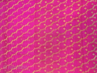 Vintage sari from Benaras India called Pitambari in good pink colour in wearable condition these saris wee worn by the royal family's in India.         