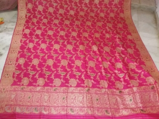 Vintage real zari pink jumbo size dupatta from Alwar Rajasthan made in Varanasi India for the royal family's in India the dupatta is in very mint condition and size is 11 feet  ...
