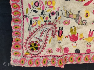 Vintage fine quality Kantha from Murshidabad district of West Bengal India 1900C. Showcasing the fine circus subject with clowns animals fishes and etc. the size of the Kantha is 79 cms x  ...