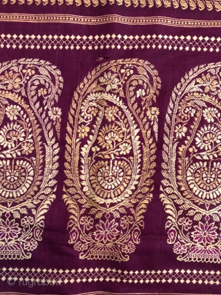Vintage Baluchuri sari from  Murshidabad district of West Bengal India 1900c. With nice paisley design in pallu and flower buttis allover the size of this sari is 443 cms.   