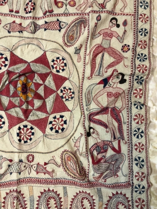 Vintage fine quality kantha from murshidabad district of West Bengal India 1900C. with nice apsaras around the circle and Paisley at the both bottoms are the very fine examples of hand embroidery  ...