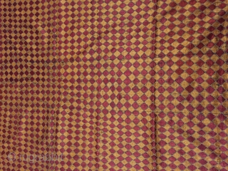 Phulkari from west (Pakistan)Punjab India used by Indian ladies to cover their head called as bhags the colour and the design of this Phulkari bhag is rare and in great condition.  