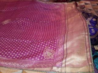 Vintage Pitambari full size dupatta made of real silver tread work from Varanasi Uttar Pradesh India used by the royal princess in the family.the size of this dupatta is 5.5 feet X  ...