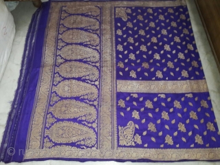 Vintage Rare design of Pitambari real Zari Sari made in Benaras Uttar Pradesh India in mint wearable condition the size of this sari is 550 cm x 110 cm    