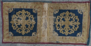 the double dorje design like on this ningxia runner has been quite popular throughout  the 18th century, mostly to serve the tibetan monasteries. this piece belong to the best  of  ...