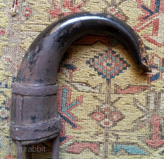 this is an antique fishing harpoon from cambodia (called ”sorm“ in cambodian), with a lacquered wooden handle displaying the tradional naga head with trace of gilding. a quite  rare and interesting  ...