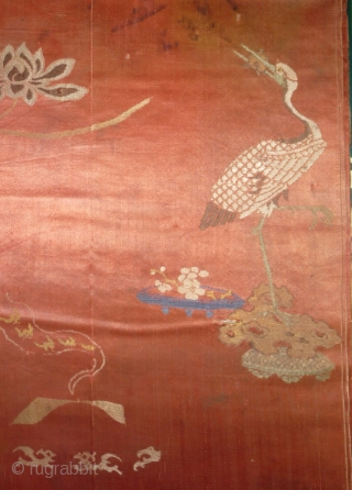 Portiere or door curtain from the qianlong era. interesting iconographie, complete but unfortunately with color damage mostly to the ground color. china 18th century approx. 90x190cm.       
