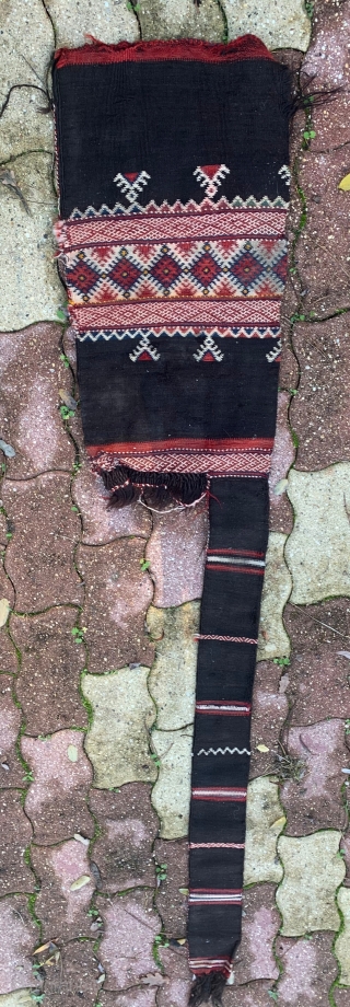 very rare south moroccan moukhala bag, ait ouaouzguite people, goat hair, wool..early 20th century. length 165cm
ex bert flint collection marrakech.             