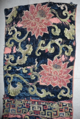 chinese impererial silk velvet carpet fragment, not im imperial condition! seems to have been mounted and used as a saddle bag. good early recycling! 17/ 18th century, china. 63x 190cm. need some  ...