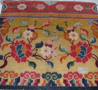 beautifull yak cover in good original condition with the  expected synthetic  and natural dyes according to its early 20th c age. tibet.         