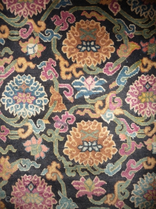 wonderfull tibetan seat with lotos blossom design. excellent weave and condition. tibet around 1900. 51x 76cm                 