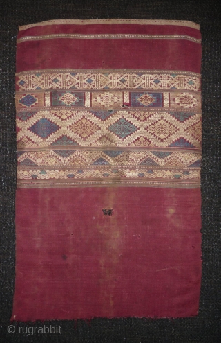 19th century lao textil fragment. beautiful design and true old colors. lao weaving from this age are quite rare.43x 71cm. complete width.           