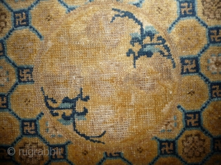 a beautifull early ningxia mat. nice wool and colors. china, mid 18th century. 55x 65cm                  
