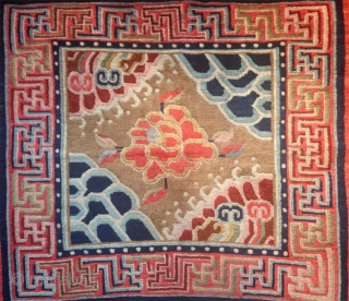 wonderful tibetan mat from first third of the 20th century. in superb complete condition with a nicely patinated surface. some rest of the felt frame at the ends which will be easily  ...