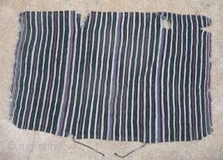 plesae check, i just added a main view of the tibetan stripes cover.
Here a super fine handira from possibly the ait hadiddou from the high atlas of marocco. it is super finely  ...