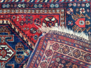 Double niche rug. Qashqai or Basseri?

119x81cm/ 3' 11" x 2' 8''                      