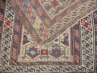 Old Caucasian rug, possibly Derbent/Dagestan. 

146x96 cm/4' 9''x3' 2''                        