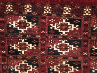 Mid 19th century Tekke Aina Kap.
Exquisitely woven dowry piece with
a floppy handle and great wool.                  