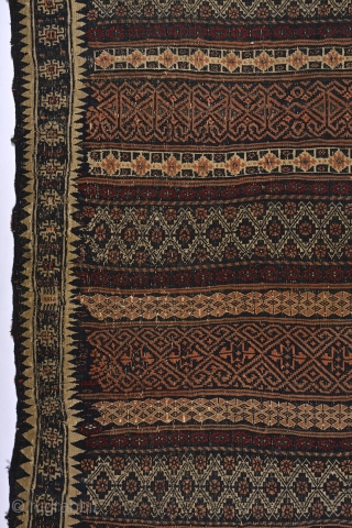 "There is geometry in the humming of the strings, there is music in the spacing of the spheres." Pythagoras
Baluch kilim, 19th century. Nearly perfect condition with original sides & ends. Great range  ...