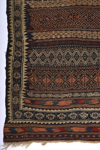 "There is geometry in the humming of the strings, there is music in the spacing of the spheres." Pythagoras
Baluch kilim, 19th century. Nearly perfect condition with original sides & ends. Great range  ...