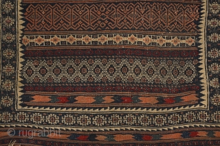 "There is geometry in the humming of the strings, there is music in the spacing of the spheres." Pythagoras
Baluch kilim, 19th century. Nearly perfect condition with original sides & ends. Great range  ...