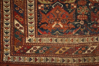 Afshar 'shield/palmettes/flame' rug, wool on wool, 1,68 x 1,23 m. Real, precommercial, tribal piece from the 2nd half of 19th century, worn allover, but still has a shining charisma and fresh organic  ...